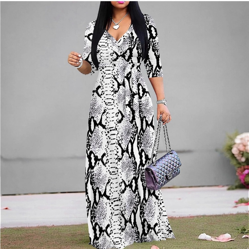 Elegant Black and White Snake Print Maxi Dress
